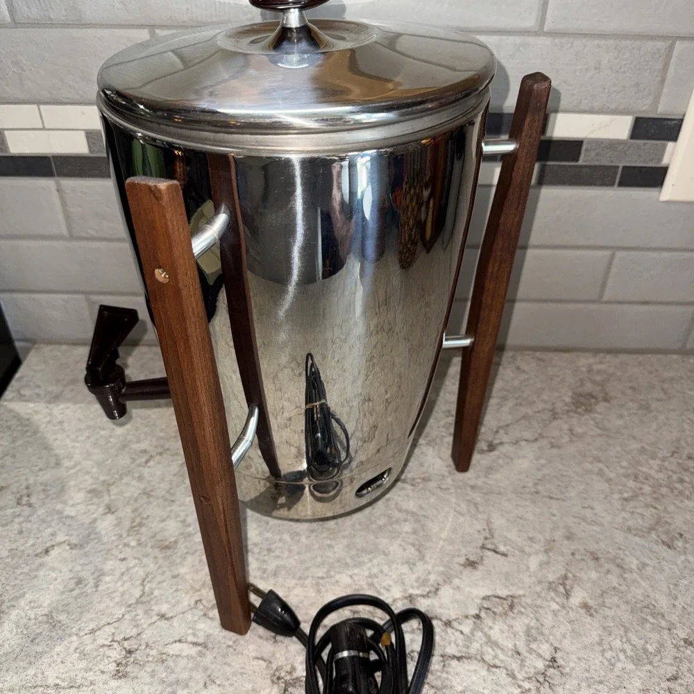 Vintage Regal Ware 1330 Atomic Rocket Coffee Percolator Teak Legs 10-30 Cup MCM